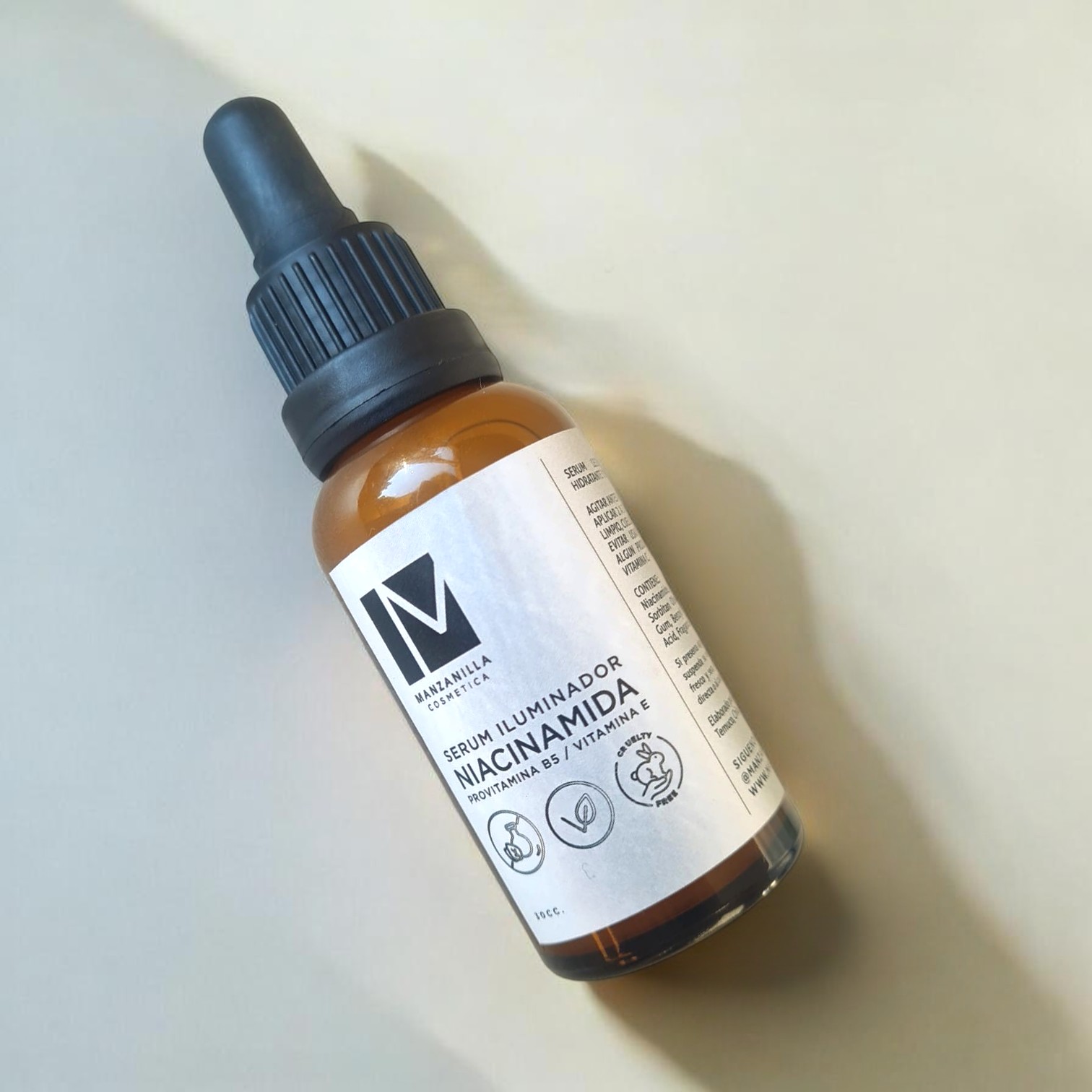 Sérum Iluminador con Niacinamida + Provitamina B5 y Vitamina E